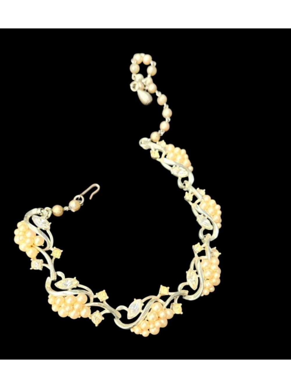 Faux Pearl & Rhinestone Cluster Necklace By Star Vine Design Grapes Leaves MCM V - Picture 3 of 8